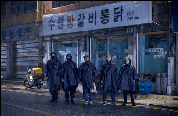 The famous Suwon Galbi Chicken: A prime example of traditional Korean food in movies like Extreme Job.